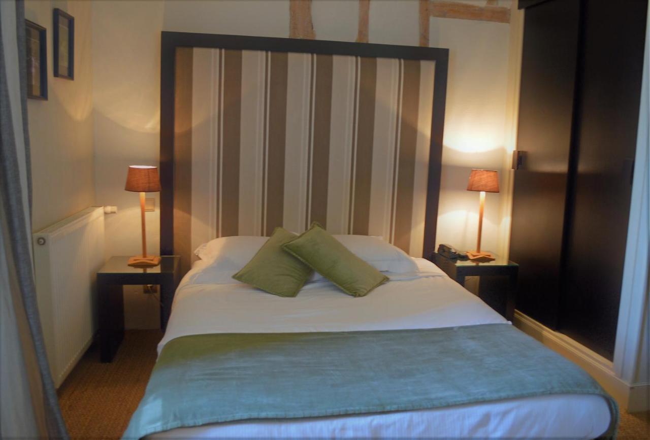 Hotel Château de La Pomarède Esterno foto